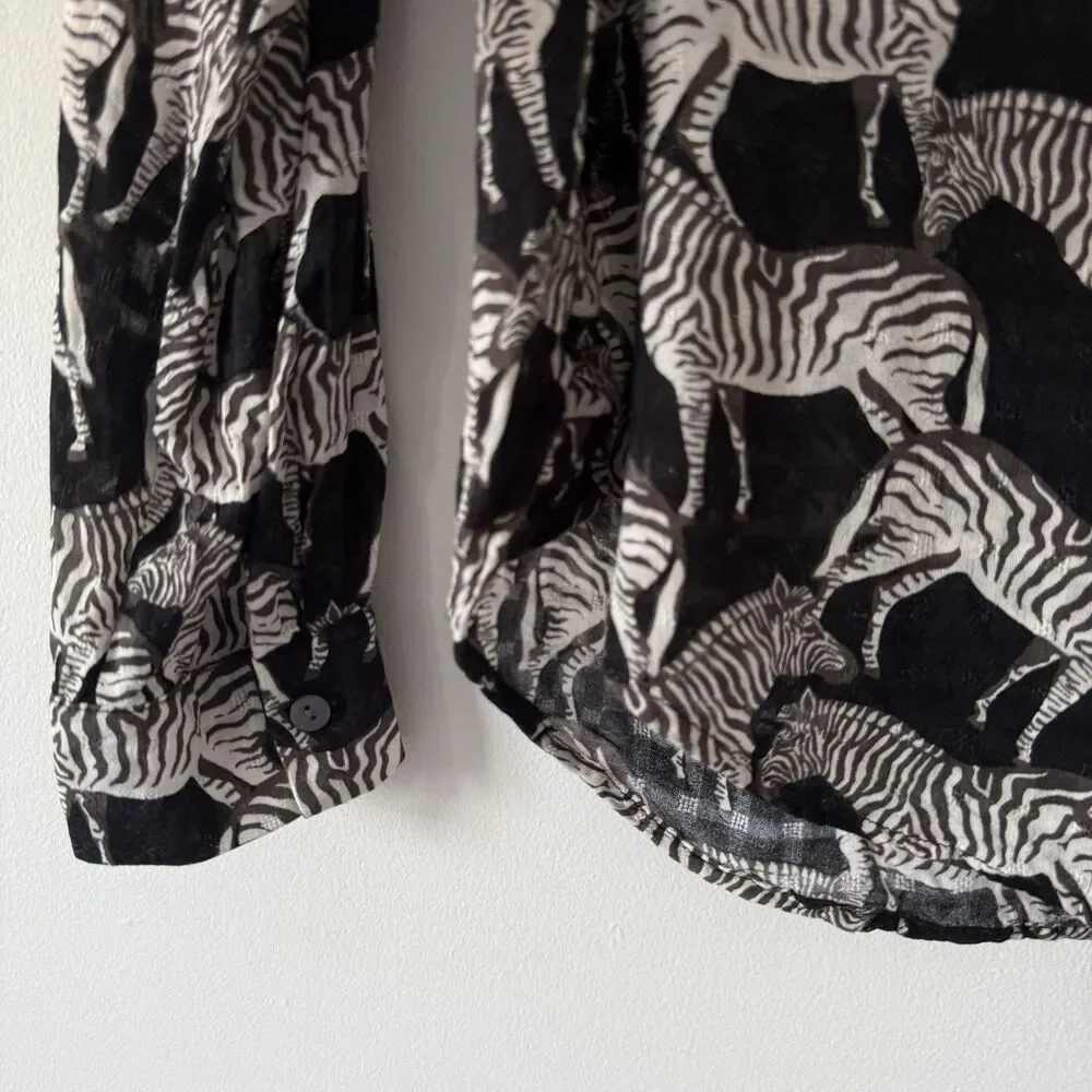 Jane + Delancey Zebra Print Rayon Button Front Blouse Jacquard Weave Sz Medium - Picture 7 of 12